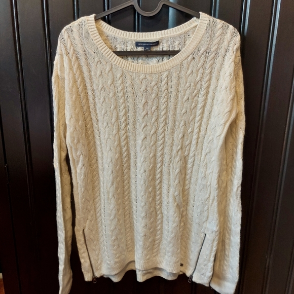 🌱 American Eagle Cable Knit Sweater - Picture 1 of 4